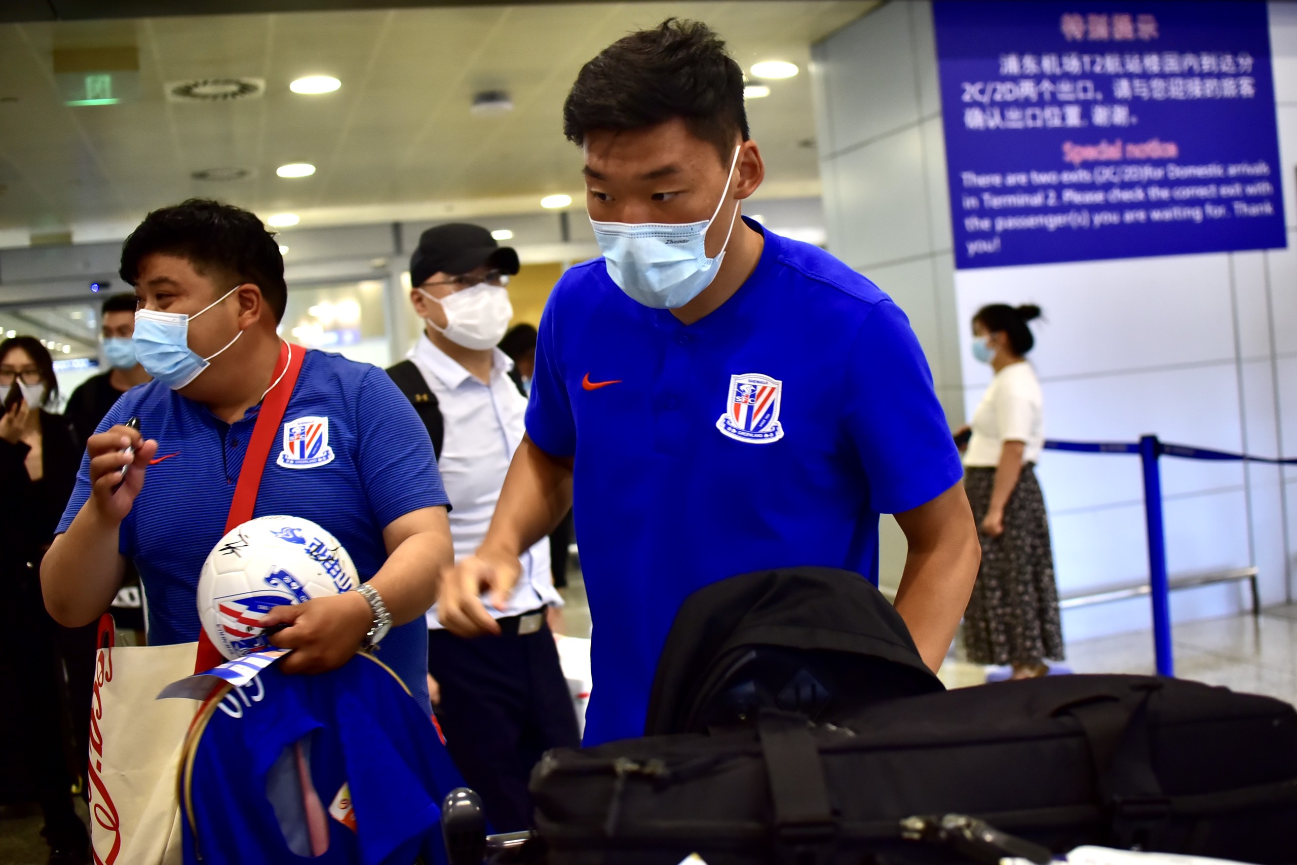 国内足球联赛新变化，球队备战提前布局