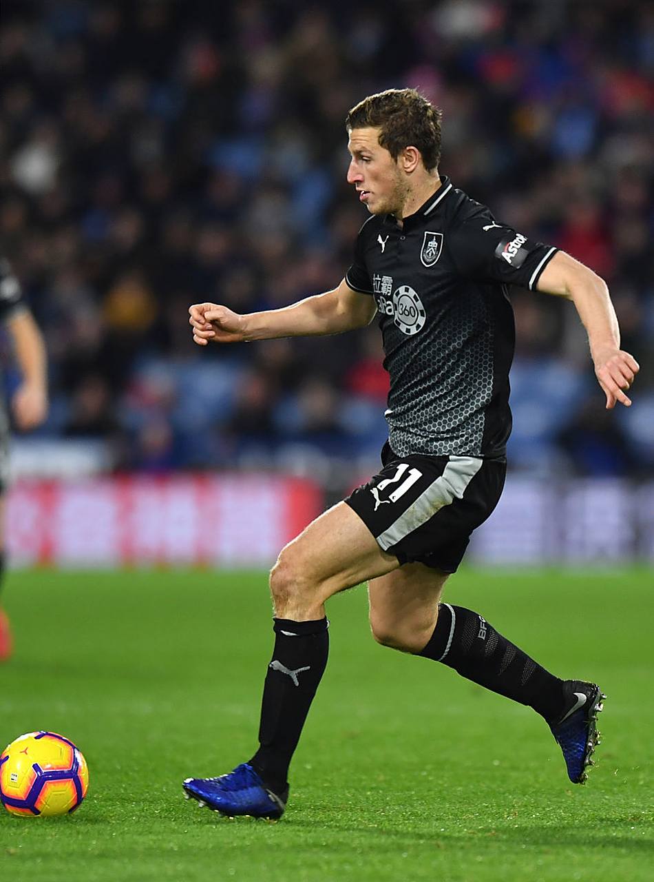 开云体育官网-关于哈德斯菲尔德遭遇大败，连续两场失利的信息