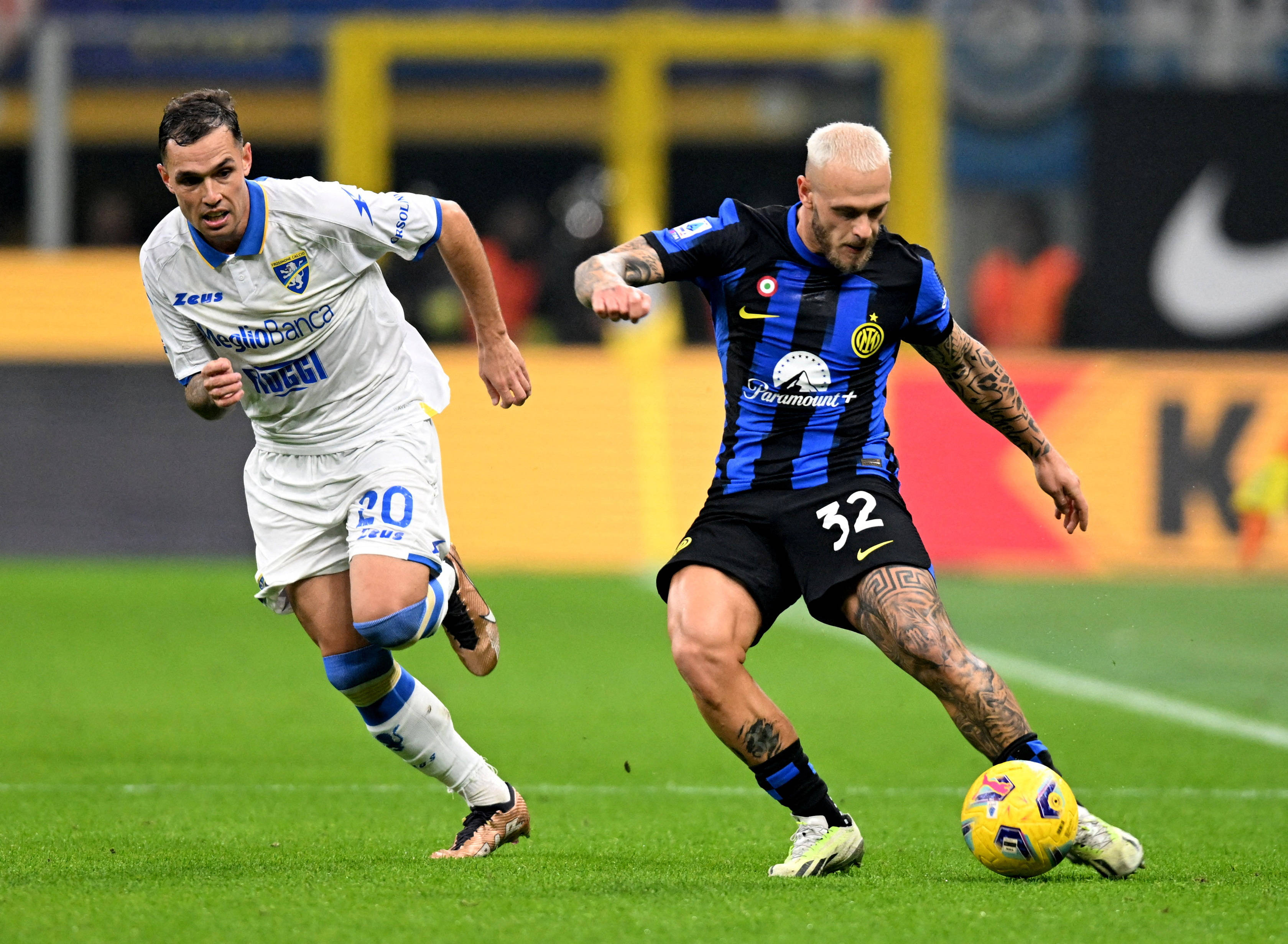 开云体育官方入口-包含弗洛西诺内将在主场对战切沃队的词条