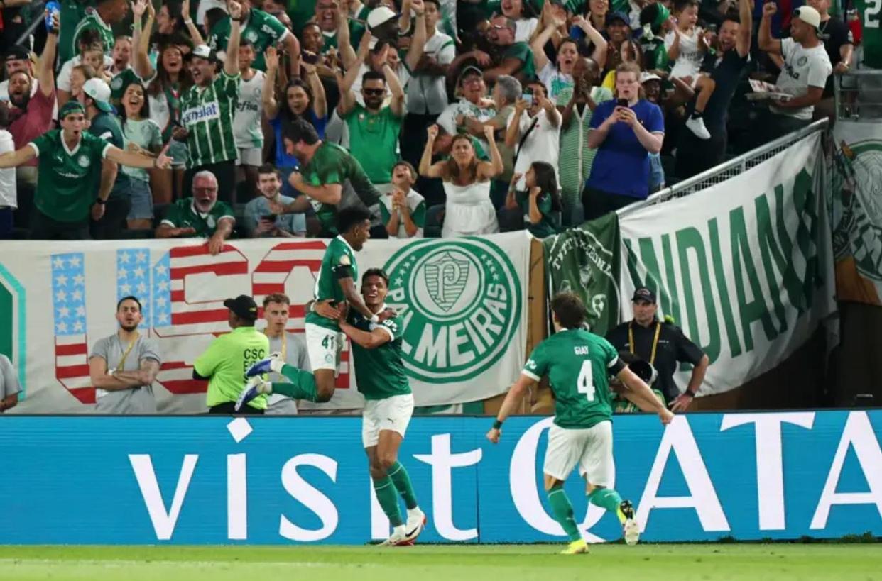 切尔西实现客场惊险逆转，英超冠军悬念重现