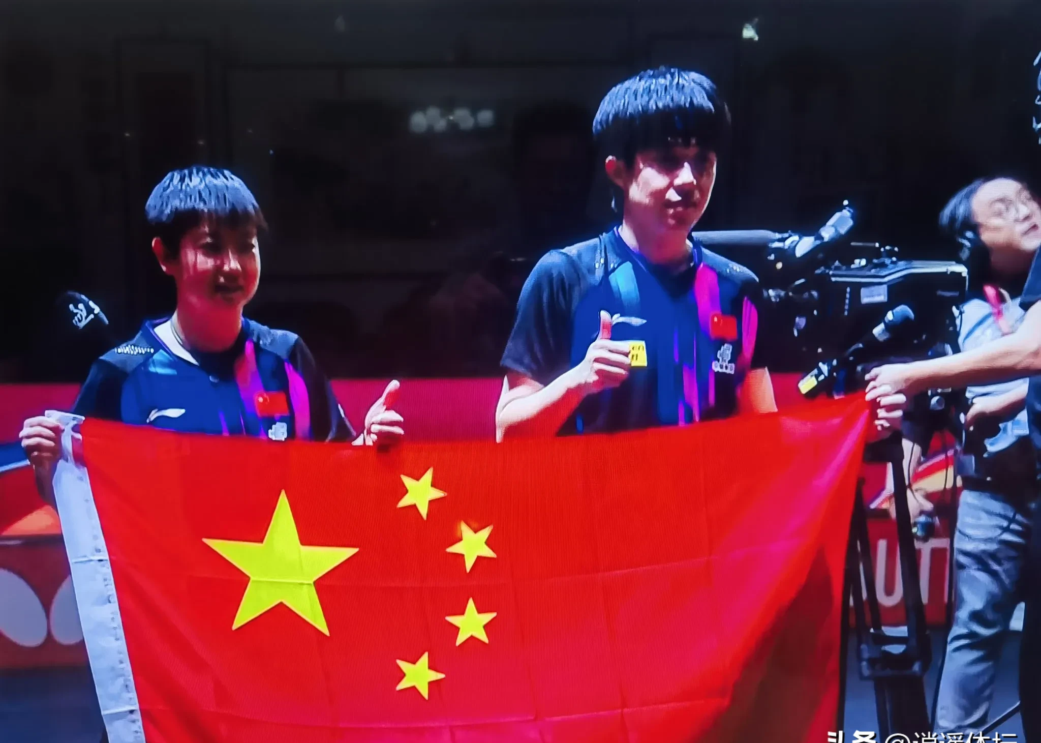 开云体育在线登录-乒乓球比赛中双方实力均衡，谁能笑到最后