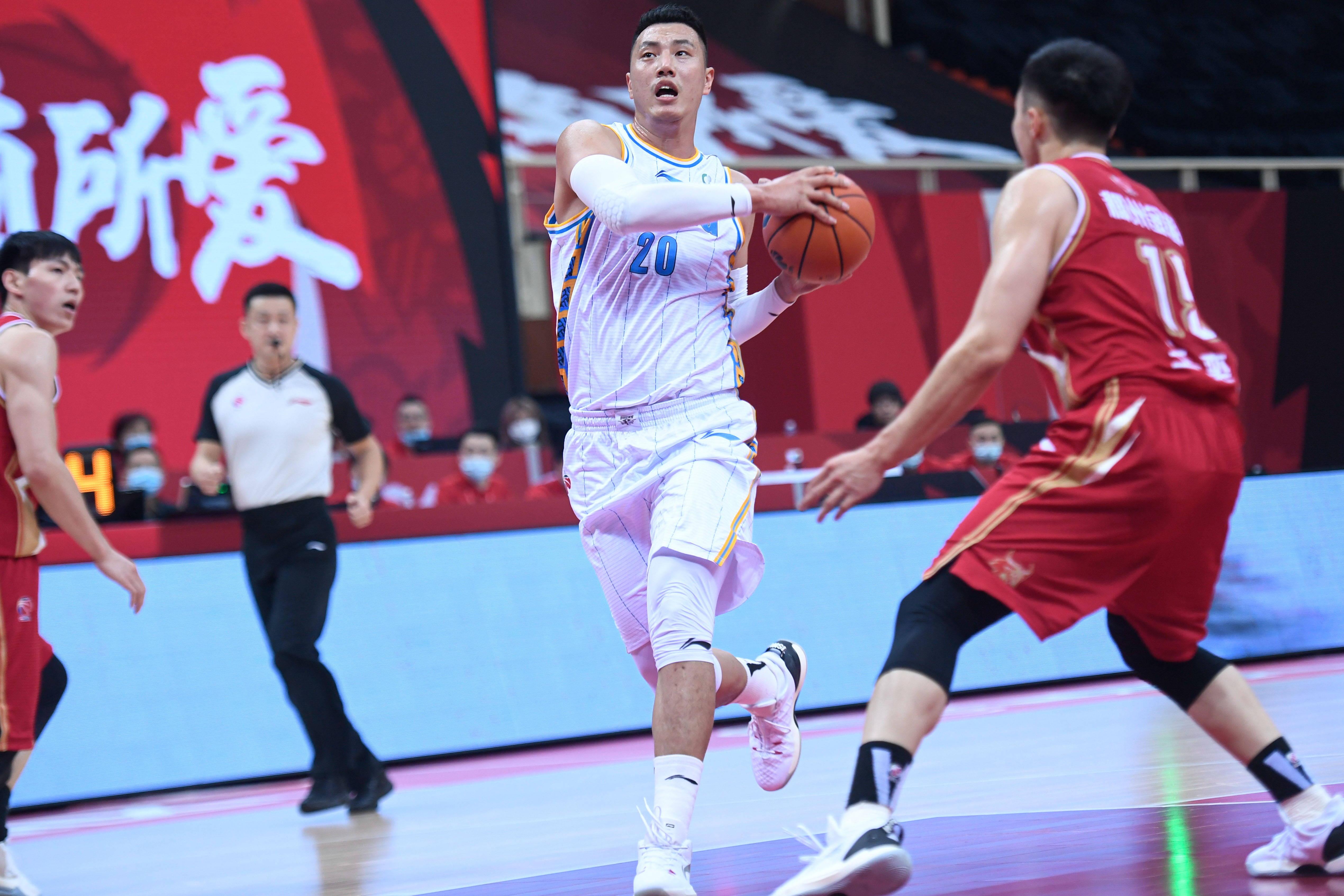 开云体育入口-关于翟晓川入选国家队：展现出色篮球表现的信息