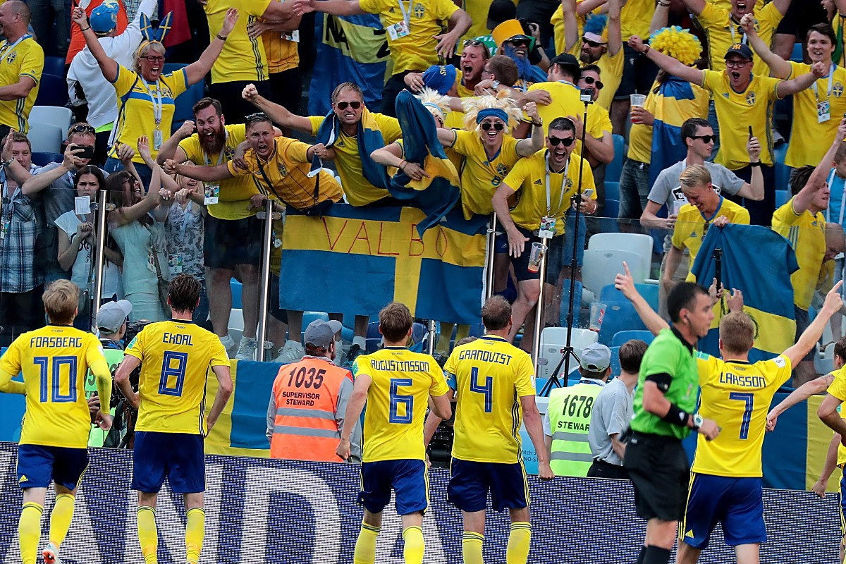 开云体育亚洲官网-巴塞罗那大获全胜多特蒙德，冠亚军之路势如破竹！的简单介绍