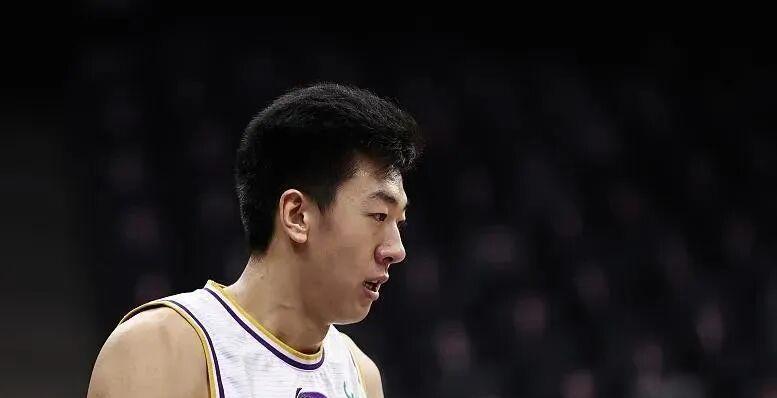 包含势均力敌的对决即将上演，谁能脱颖而出？的词条