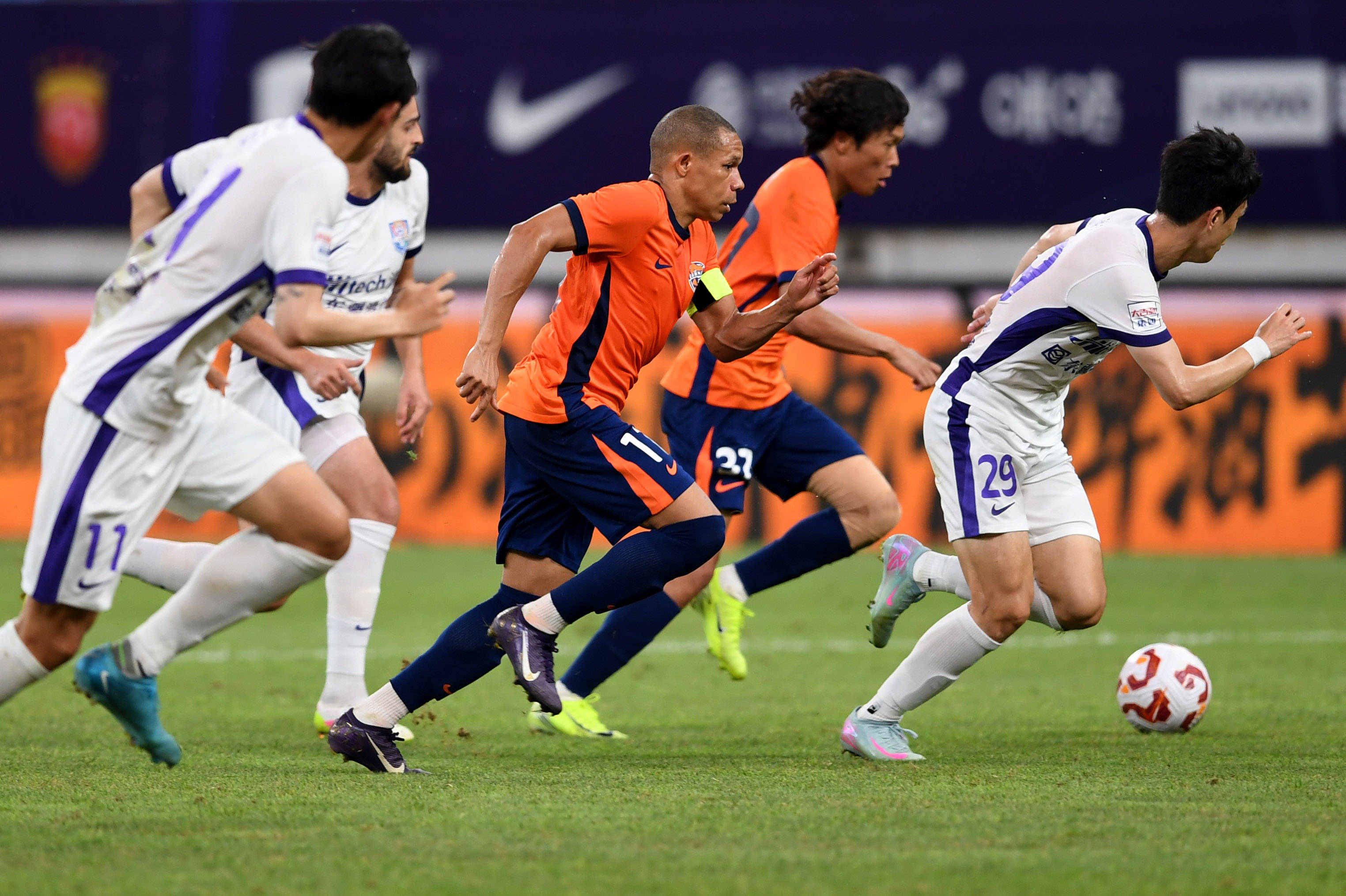 开云体育网页版入口-青岛黄海主场大胜，实现反弹